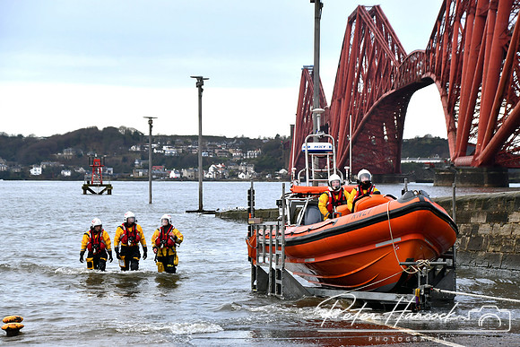 RNLI - Queensferry Loony Dook 0108