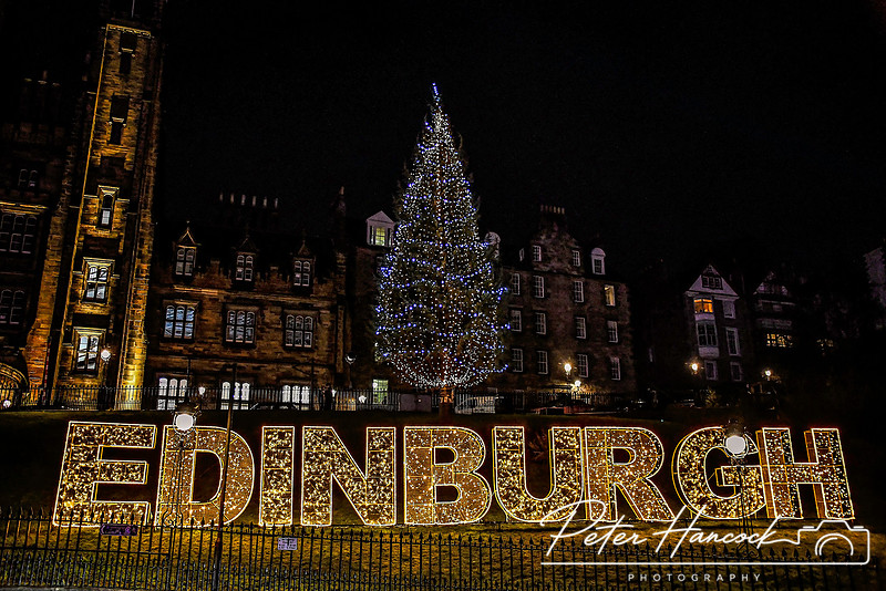 Edinburgh Christmas @ Night 0001