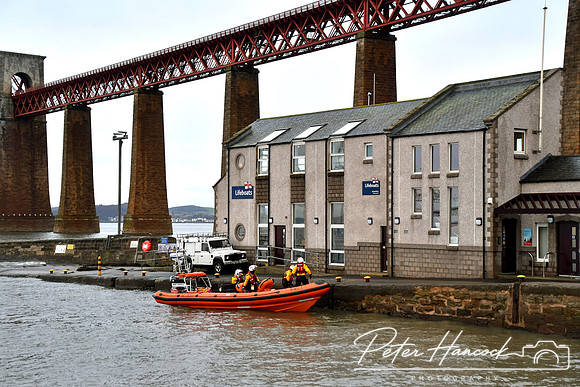 RNLI - Queensferry Loony Dook 0060
