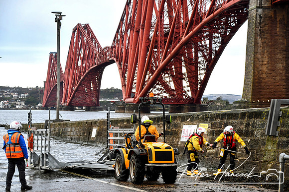 RNLI - Queensferry Loony Dook 0074