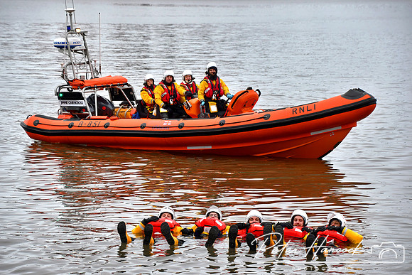 RNLI - Queensferry Loony Dook 0038