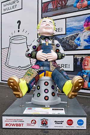 Aff Yir Rocker 1 - Waverley Station - Wendy Helliwell