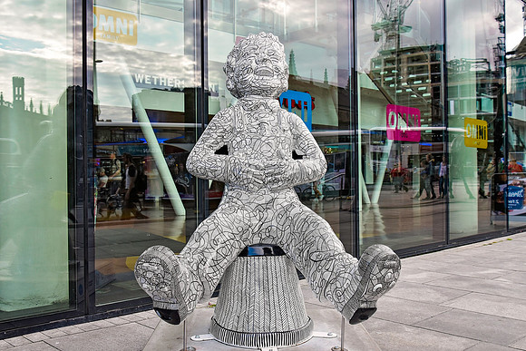 Golden Pocket 4 - Omni Centre - Vana