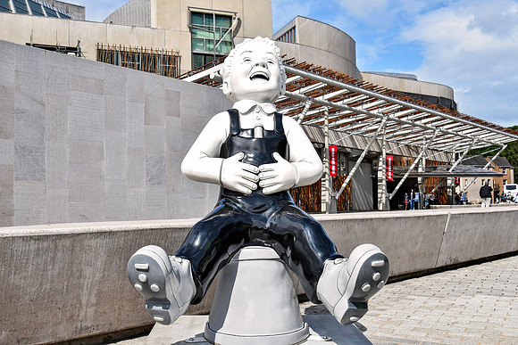 Oor Classic 7 - Scottish Parliament - Peter Davidson