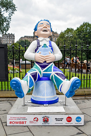Oor Crossing 7 - Stacey Adam - Princes Street Piper