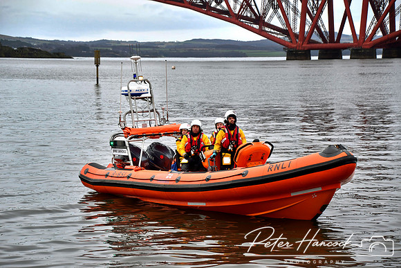 RNLI - Queensferry Loony Dook 0050