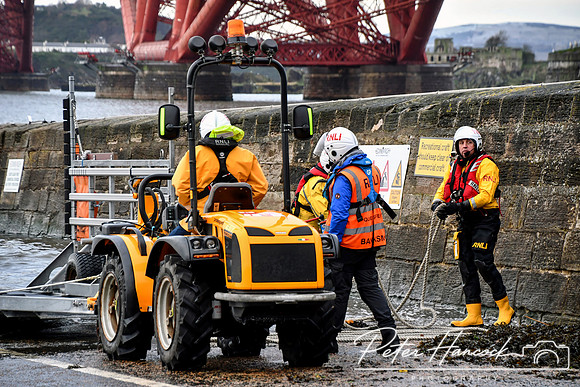 RNLI - Queensferry Loony Dook 0075