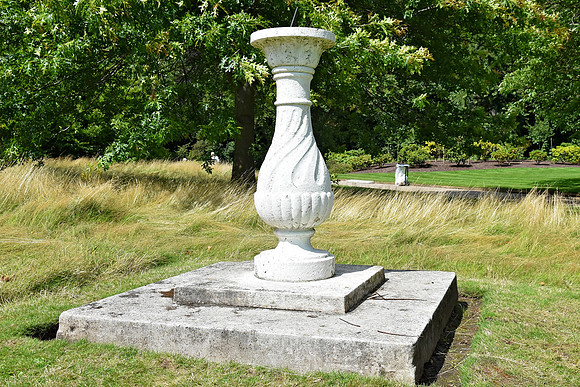 Buckingham Palace Gardens 152