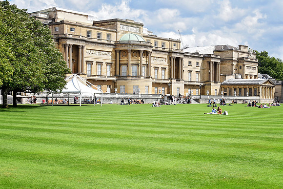 Buckingham Palace Gardens 154