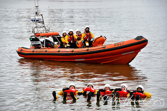RNLI - Queensferry Loony Dook 0037