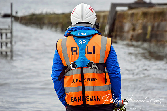 RNLI - Queensferry Loony Dook 0092