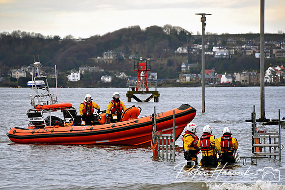 RNLI - Queensferry Loony Dook 0093