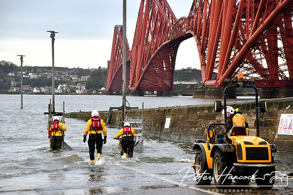RNLI - Queensferry Loony Dook 0083