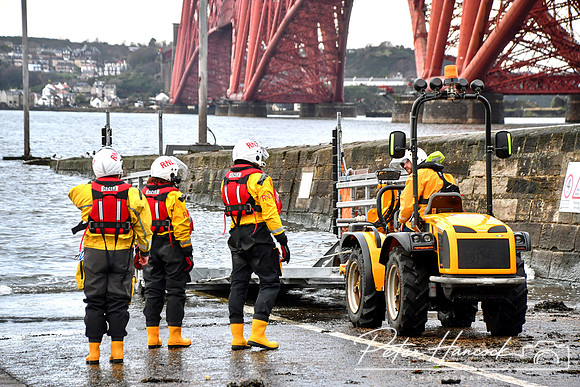 RNLI - Queensferry Loony Dook 0071