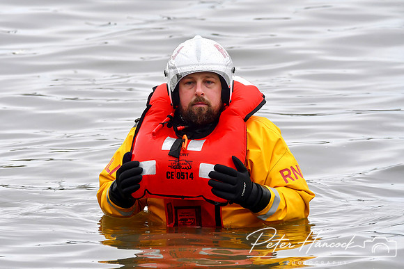 RNLI - Queensferry Loony Dook 0028