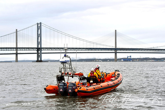 RNLI - Queensferry Loony Dook 0079